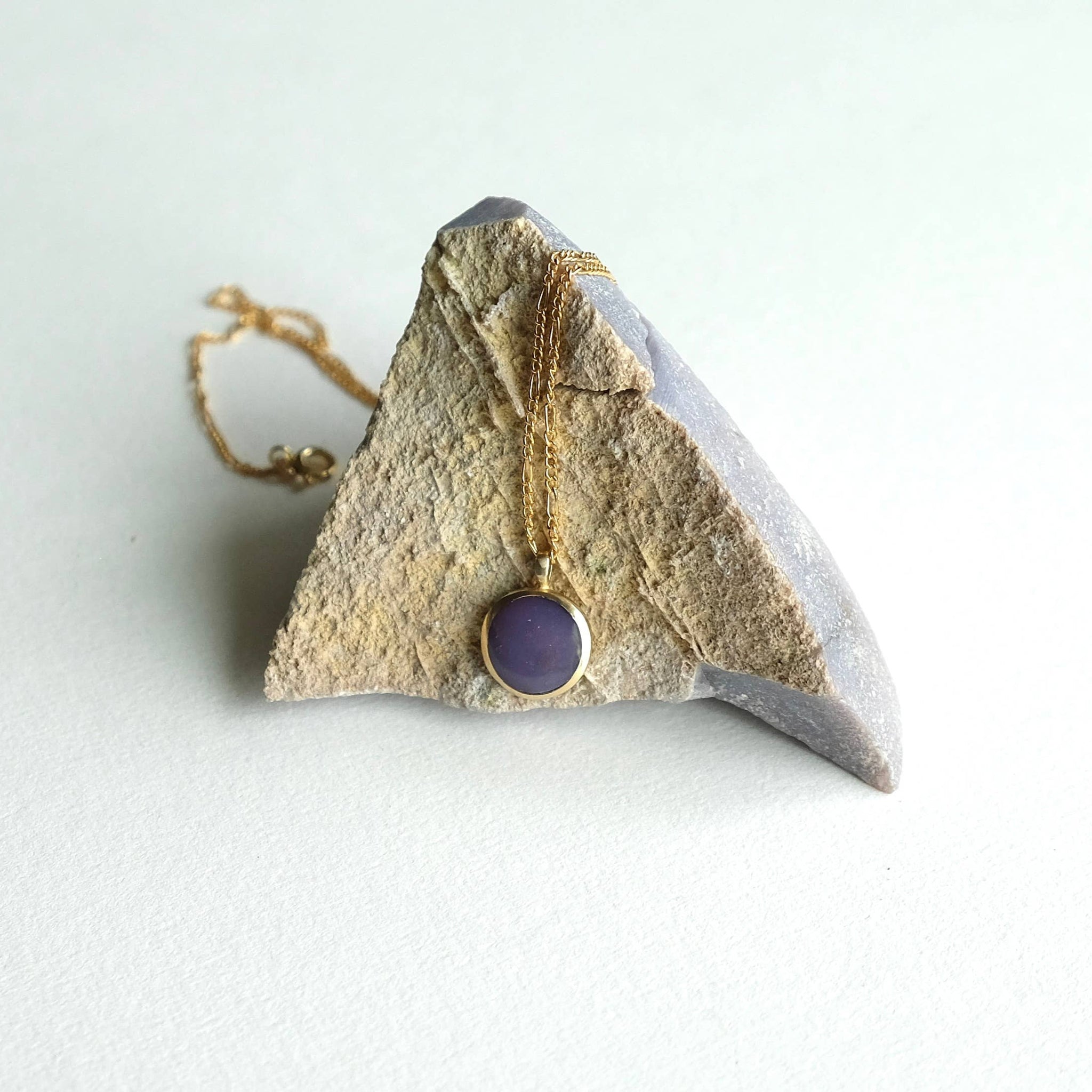 BURRO CREEK AGATE TOKEN NECKLACE || SARAH SAFAVI