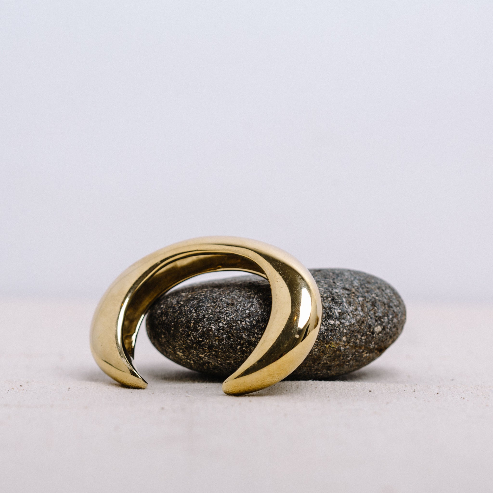 EGG BRACELET || LILA RICE