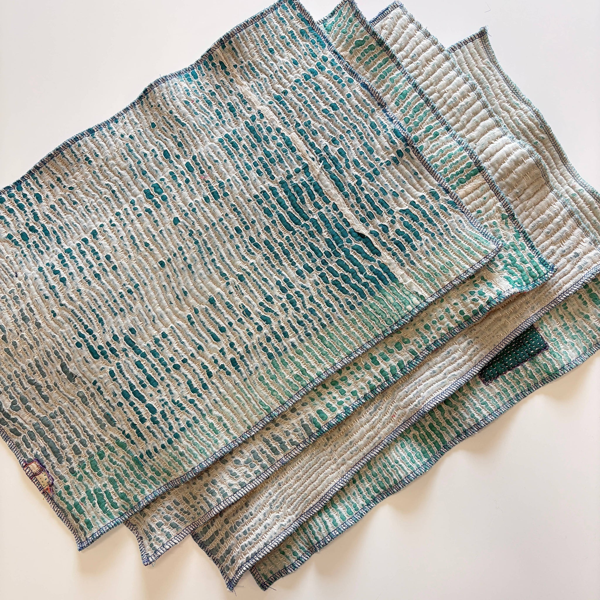 SET OF 4 PLACEMATS || #125 || ALOKA HOME
