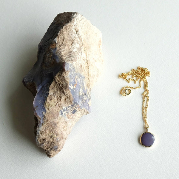BURRO CREEK AGATE TOKEN NECKLACE || SARAH SAFAVI