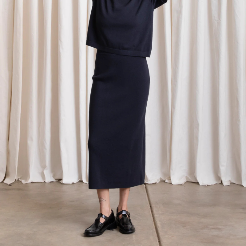 THICK KNIT PENCIL SKIRT || ALI GOLDEN