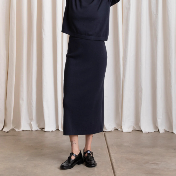 THICK KNIT PENCIL SKIRT || ALI GOLDEN