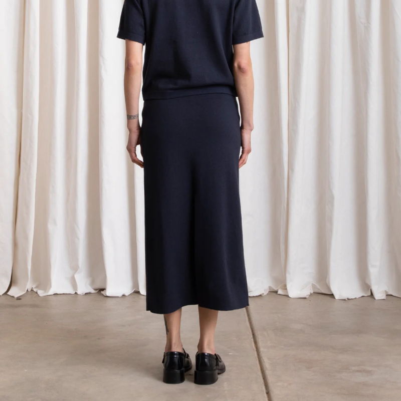 THICK KNIT PENCIL SKIRT || ALI GOLDEN