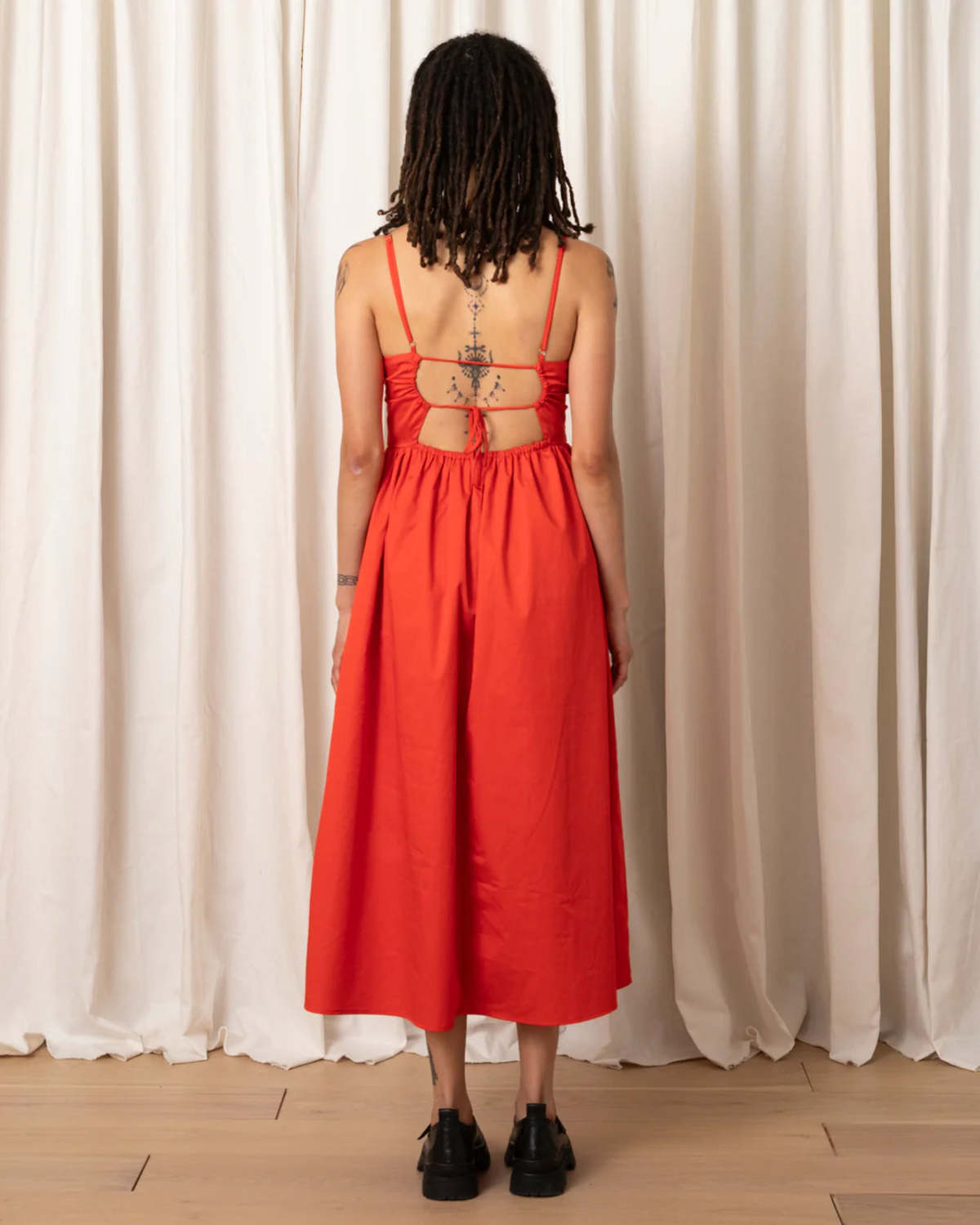 POPPY TIE BACK MIDI DRESS || ALI GOLDEN