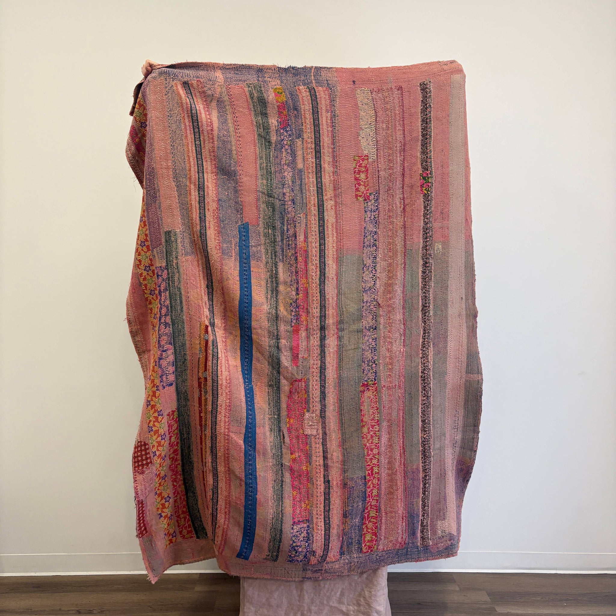 JONATON QUILT || ALOKA HOME