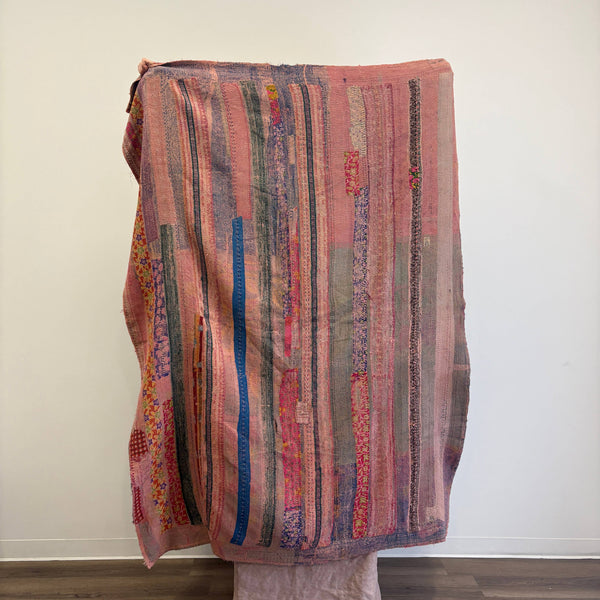 JONATON QUILT || ALOKA HOME