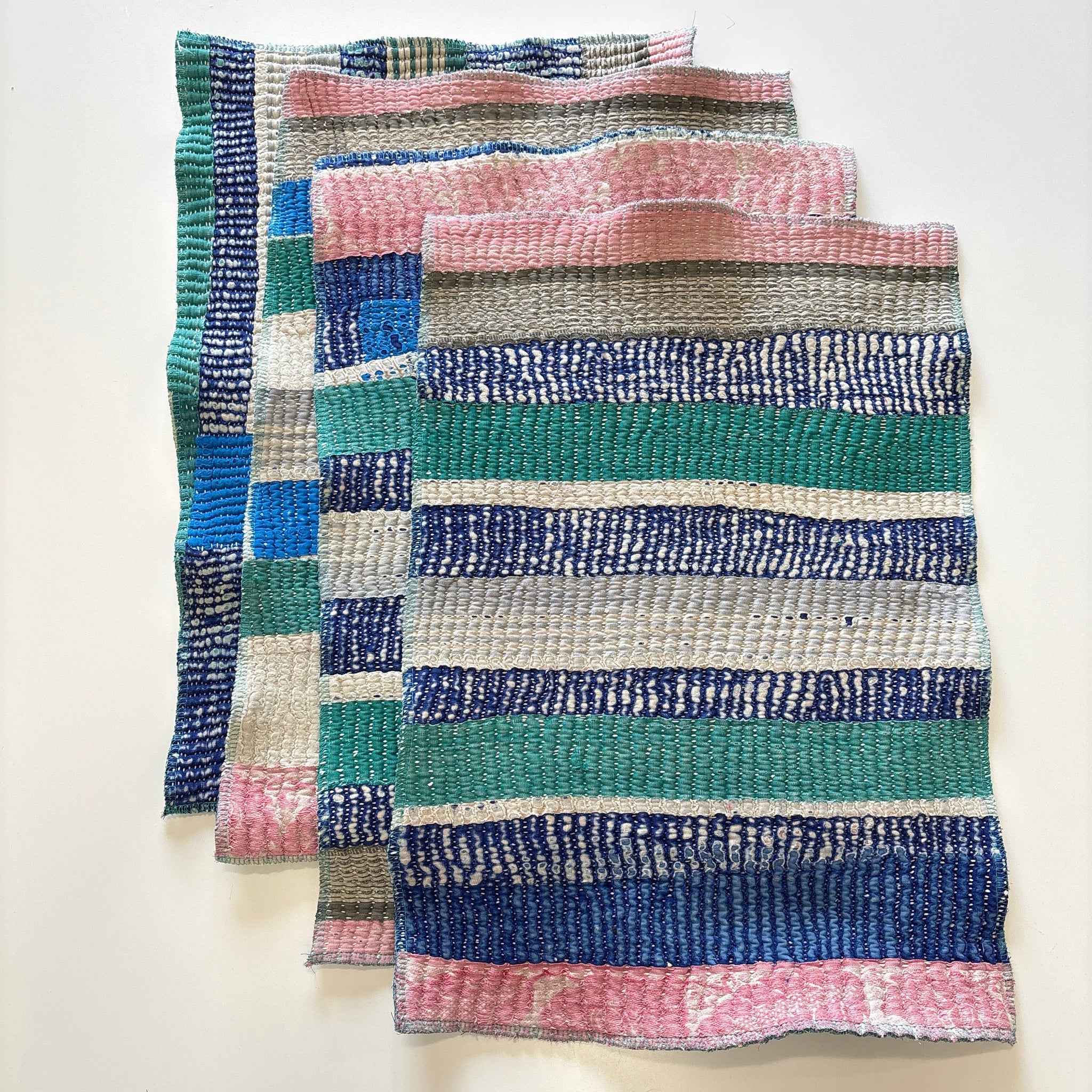 SET OF 4 PLACEMATS || #119 || ALOKA HOME